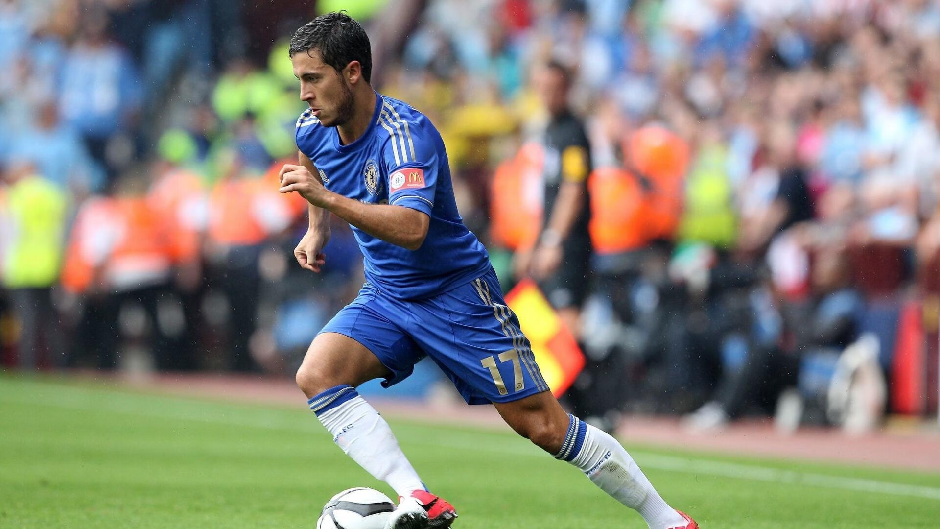 中国米兰官方-威尔特斯的成长之路：从边路到核心中场的蜕变，威尔特m